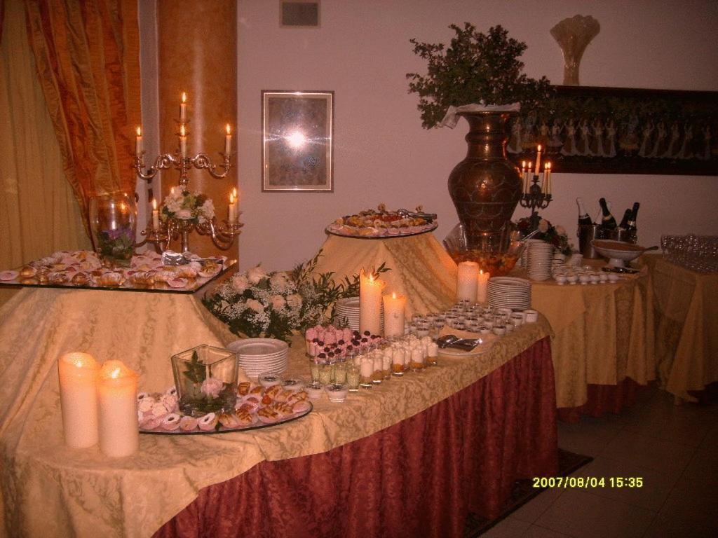 فندق هوتل مازوليني Roncola المظهر الخارجي الصورة